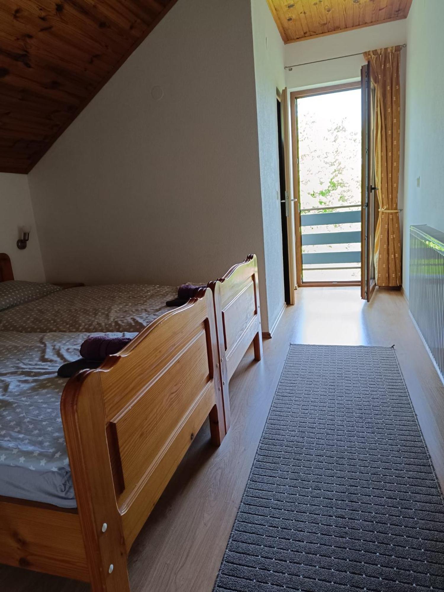 Guesthouse Mirko Hodak Селище Дрезницко Екстериор снимка