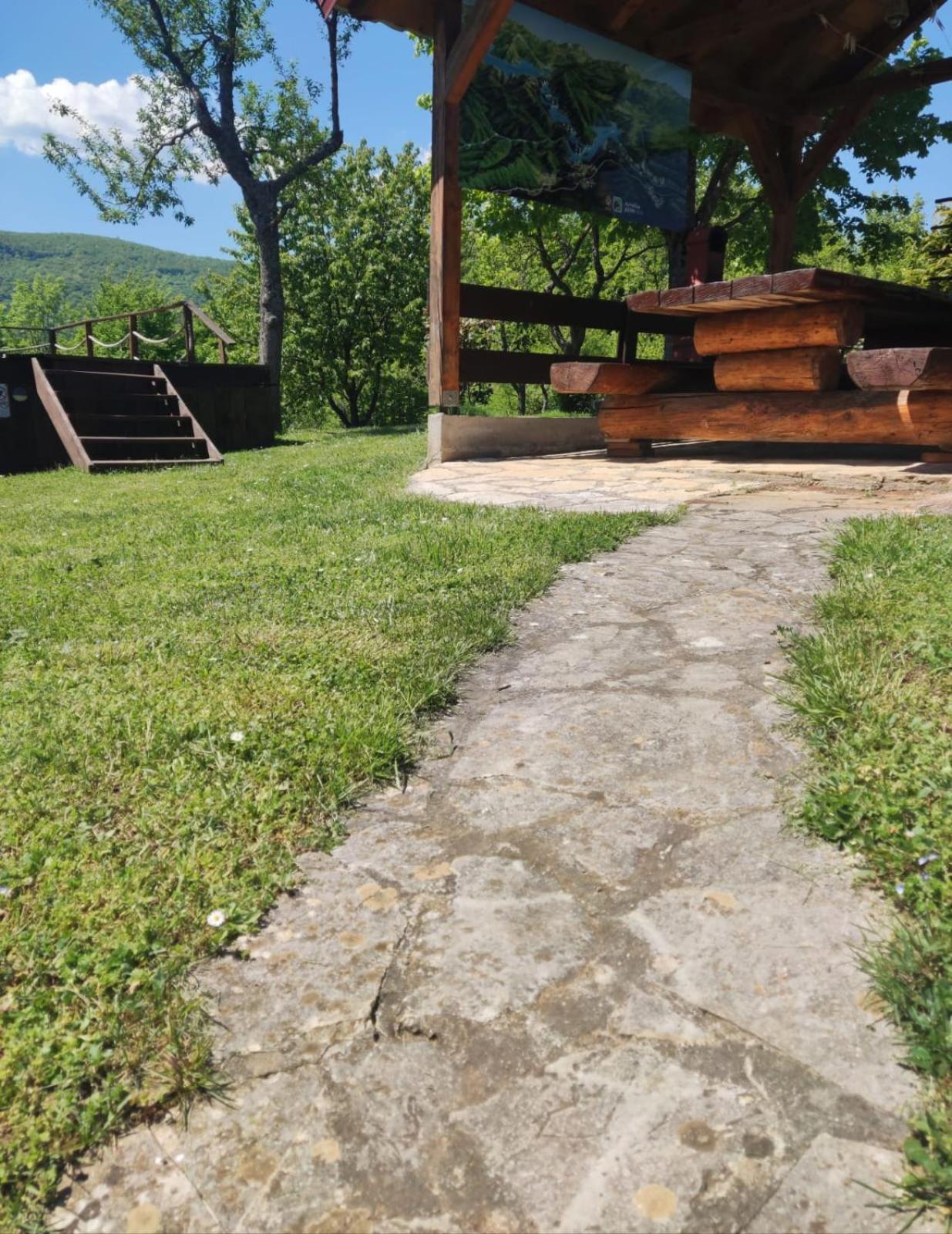 Guesthouse Mirko Hodak Селище Дрезницко Екстериор снимка